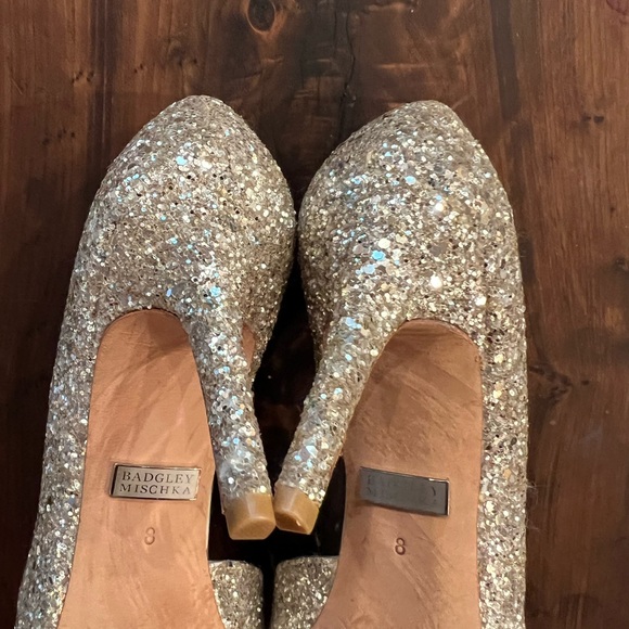 Badgley Mischka Gold Glitter Heels - Picture 8 of 9